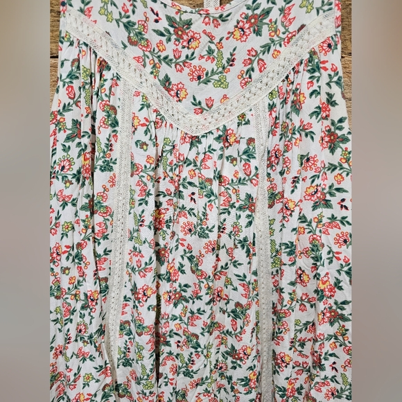 Beautiful Boho floral‎ dress size small - Picture 3 of 5